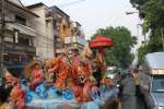 Cortege pour le Songkran ( Nouvel an bouddhiste ou festival de l eaux )