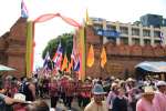 Cortege pour le Songkran ( Nouvel an bouddhiste ou festival de l eaux )