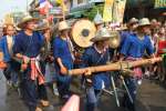 Cortege pour le Songkran ( Nouvel an bouddhiste ou festival de l eaux )