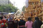 Bouddha passant dans les rue pour que l on puisse arroser d eau, Sonkran Festival
