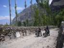 Dure montee pour atteindre le Katchura Lake