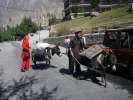 Depart de Karimabad de  nos amis marcheurs...a toute