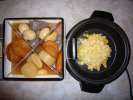 Oden ( patates douce, poisons, oeuf et koniaku (racine grise gelatineux )) et un okonomiyaki en preparation