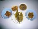 Nourriture thai, riz legumes, soup de bambou, Riz colant dans des feuilles de bananiers, Paid thail
