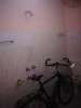 Petite douche pour le velo il l a bien merite aussi