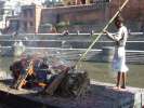 Pachupatinaht burning ghat kathmandu, ca sent le Sizzeler