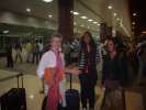 L arrivee a l aeroport de Antoinette et Joanna a Chennai ( ma maman et ma petit soeur )