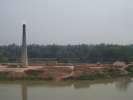 Arrivee dans le delta de Calcutta, Usines a briques     