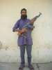 La nouvelle tenue de Gerry pour le Pakistan ( Salwar kameez ,kalashnikov Ak-47)